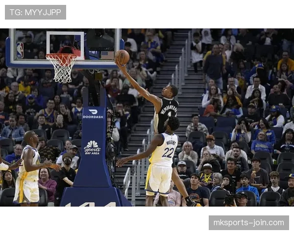 维克托·文班亚马篮下强攻威胁显著 提升马刺内线攻防效率